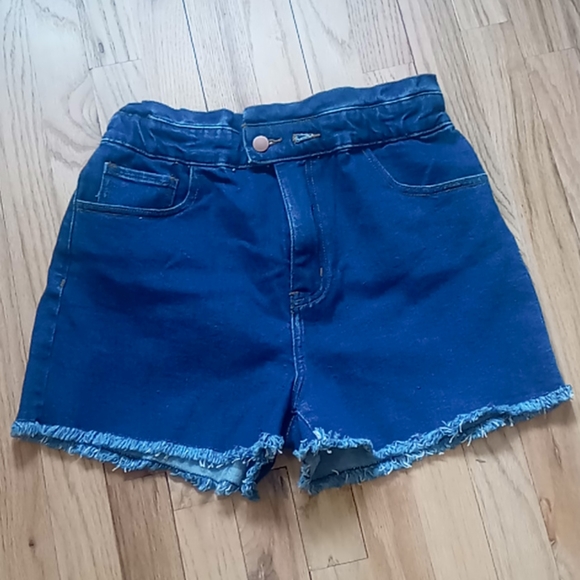 Denim shorts - Picture 3 of 3